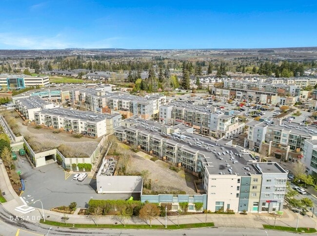 15765 Croydon Dr in Surrey, BC - Building Photo - Building Photo