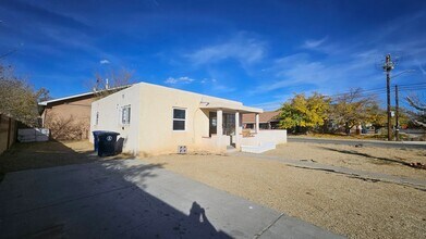 5321 Marble Pl NE in Albuquerque, NM - Building Photo - Building Photo