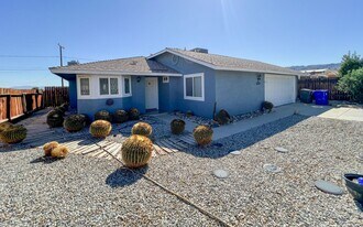 5395 Baileya Ave in Twentynine Palms, CA - Building Photo
