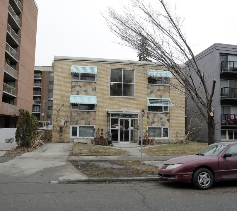 534 15th Ave SW in Calgary, AB - Building Photo