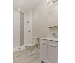 147 Boston St, Unit 1 in Boston, MA - Building Photo - Building Photo