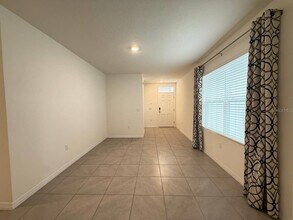 16942 Trite Bend St in Wimauma, FL - Building Photo - Building Photo