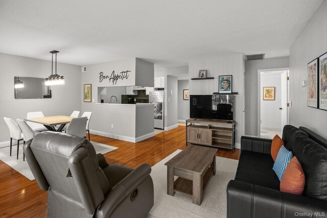 50 Bayberry Dr in Peekskill, NY - Building Photo - Building Photo