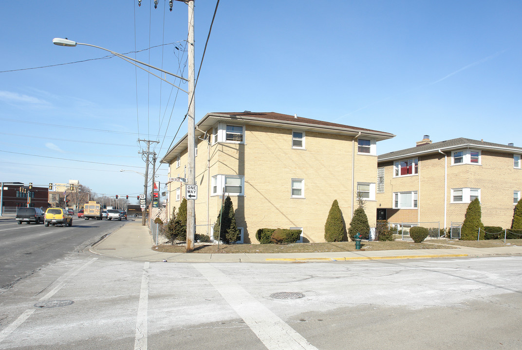 2824 Lincoln St in Franklin Park, IL - Building Photo