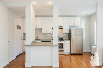 1940 W Wilson Ave in Chicago, IL - Building Photo - Building Photo
