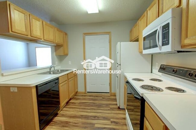 14625 Evergreen Trail in Apple Valley, MN - Building Photo - Building Photo