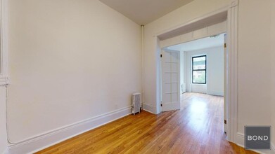 1588 First Avenue in New York, NY - Building Photo - Floor Plan