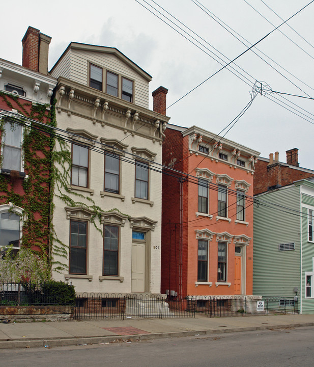 805-807 Main St in Covington, KY - Foto de edificio