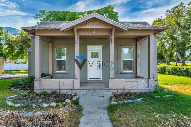 property at 113 E 400 S