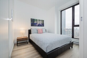 1425 Avenue Overdale in Montréal, QC - Building Photo - Building Photo