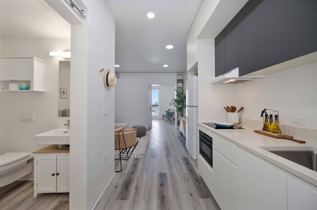 64 Forty in San Diego, CA - Building Photo - Building Photo