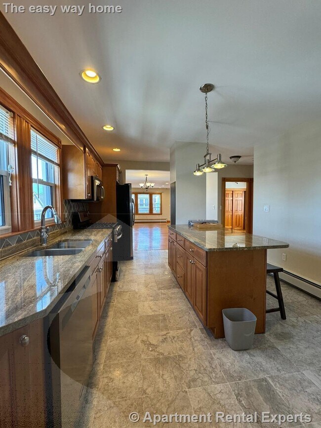 14 Melville Rd in Somerville, MA - Building Photo - Building Photo