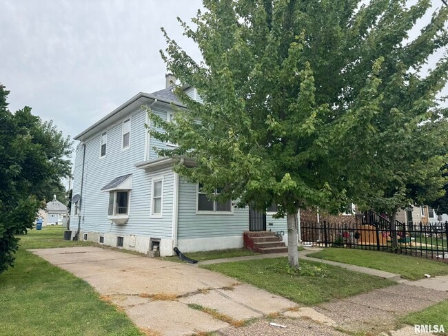 property at 1347 19th St