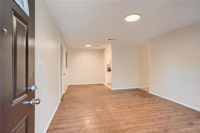 2712 Parker Ln in Austin, TX - Building Photo - Building Photo