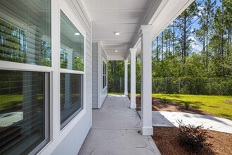 25 Alexander Way in Freeport, FL - Building Photo - Building Photo