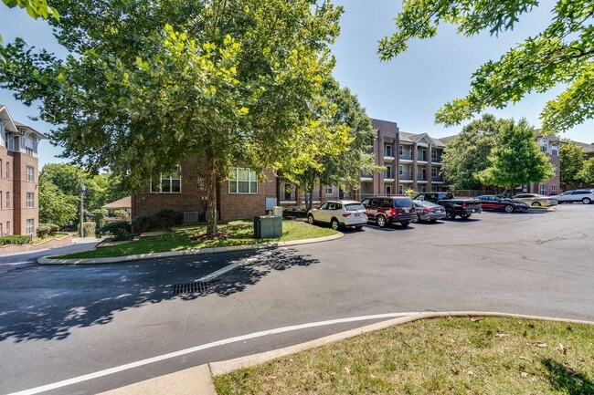 2310 Elliott Ave-Unit -#106 in Nashville, TN - Building Photo - Building Photo