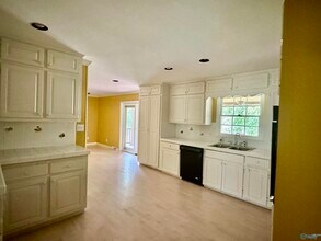 4010 Medford Dr SE in Huntsville, AL - Building Photo - Building Photo