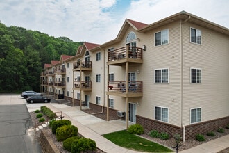 Autumn Ridge in Eau Claire, WI - Foto de edificio - Building Photo