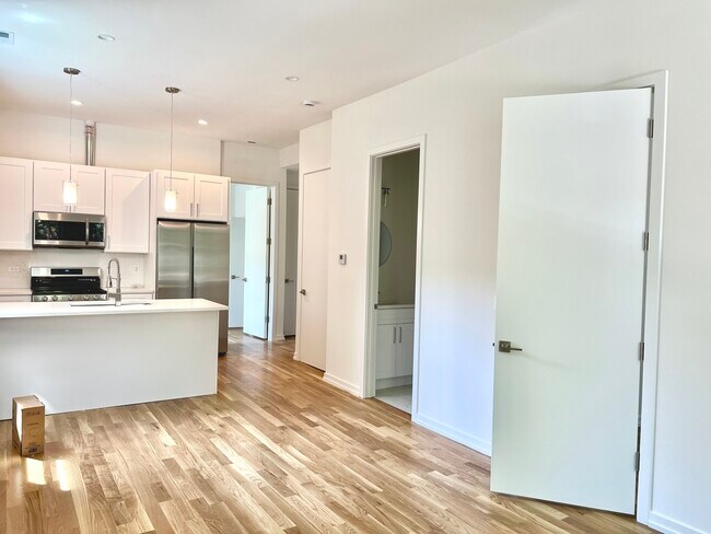 822 N Winchester Ave in Chicago, IL - Building Photo - Building Photo