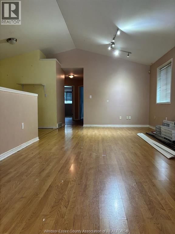 3290 Daytona Ave in Windsor, ON - Building Photo - Building Photo