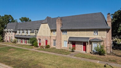 Palms on Rolling Creek in Houston, TX - Building Photo - Building Photo