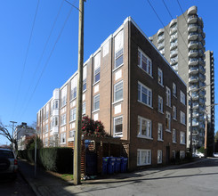 Parklane Apartments in Vancouver, BC - Building Photo - Building Photo