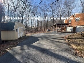 991 Blue Ridge Dr in Blue Ridge, VA - Building Photo - Building Photo