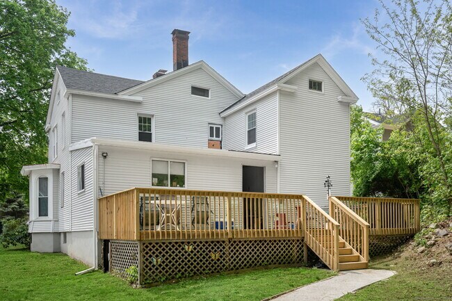 35 South St in Bethel, CT - Building Photo - Building Photo