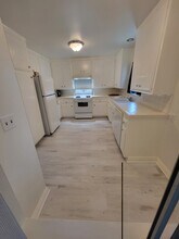 2302 E 2nd St, Unit 2E in Long Beach, CA - Foto de edificio - Building Photo