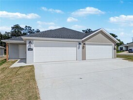 6505 NW Altus St in Bentonville, AR - Building Photo