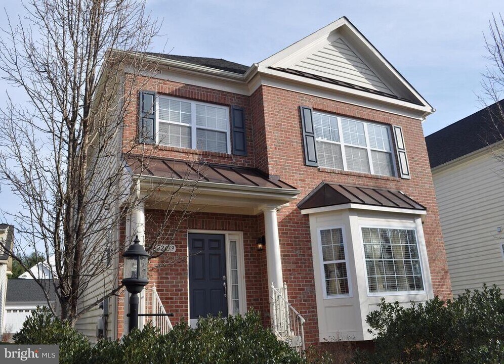 22639 Tivoli Ln in Ashburn, VA - Building Photo