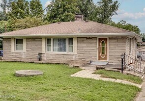 6505 Lovers Ln in Louisville, KY - Building Photo