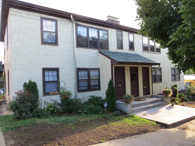 1820 Pleasant St, Unit 1