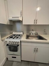 501 NW 30th St in Miami, FL - Building Photo - Building Photo