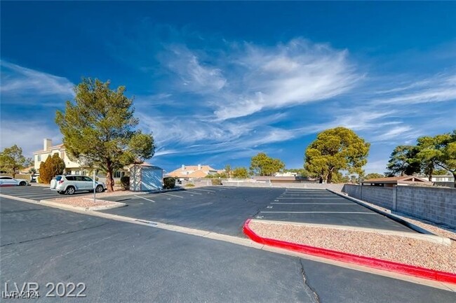 727 Anne Ln in Henderson, NV - Building Photo - Building Photo