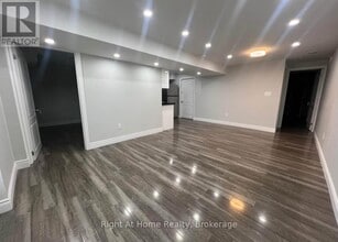 54 Pace Ave in Brantford, ON - Building Photo - Building Photo