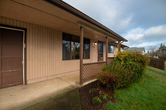 1154 Dawn Dr in Stayton, OR - Building Photo - Building Photo