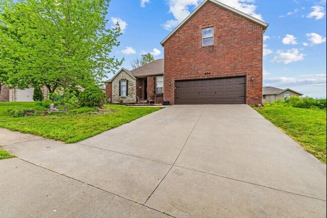 property at 854 S Cobble Creek Blvd