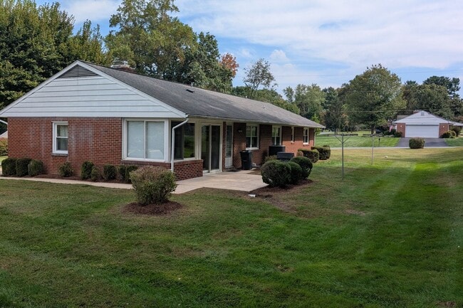 1413 Cherokee Ln in Bel Air, MD - Building Photo - Building Photo