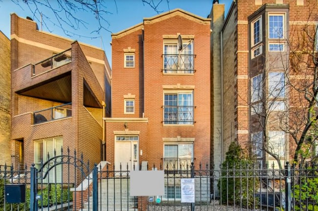 property at 2817 N Damen Ave