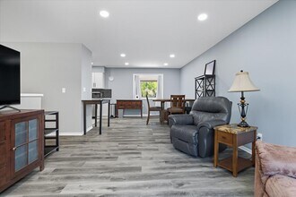 830 Russell Ave in Winthrop Harbor, IL - Building Photo - Building Photo