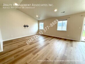 3799 N Marionberry Ave in Star, ID - Building Photo - Building Photo
