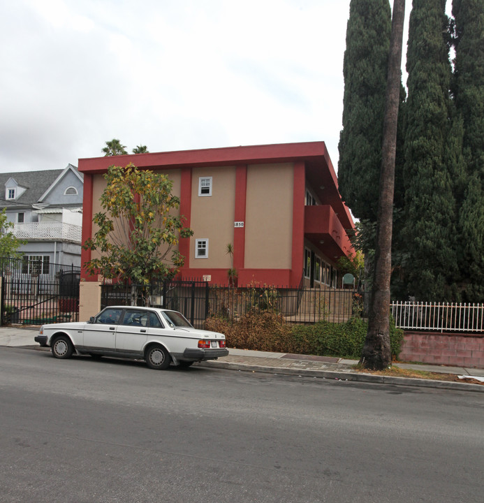 1850 N Van Ness Ave in Los Angeles, CA - Building Photo