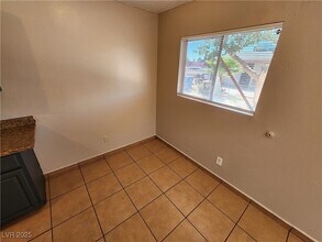 2527 Crawford St in North Las Vegas, NV - Building Photo - Building Photo
