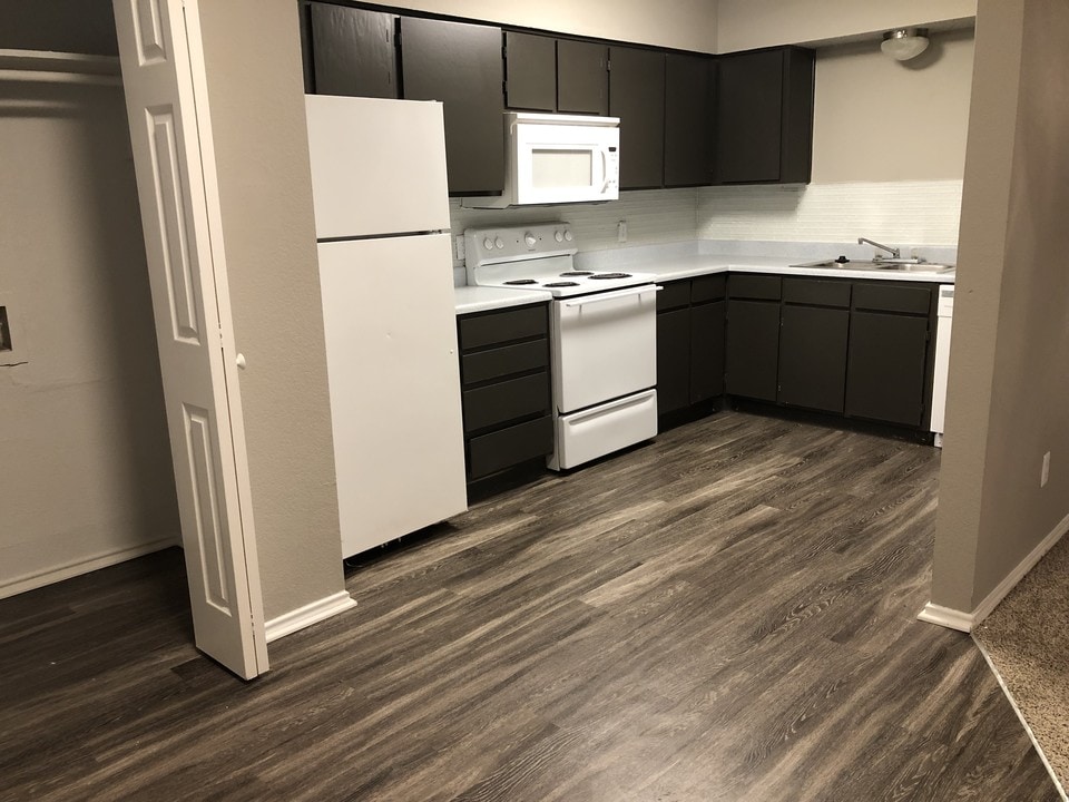 Crestwood Apartments in Azle, TX - Foto de edificio