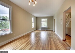 351 Grand Ave in St. Paul, MN - Building Photo - Building Photo