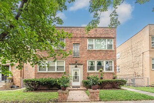 2712 W Balmoral Ave in Chicago, IL - Building Photo