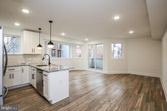 2088 E Cumberland St in Philadelphia, PA - Building Photo - Building Photo