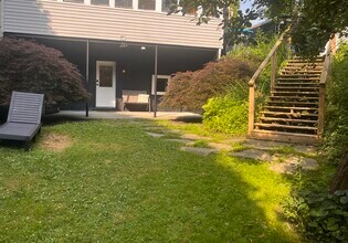 266 Malletts Bay Ave, Unit Hidden Haven C in Winooski, VT - Foto de edificio - Building Photo