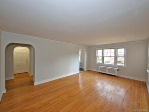5 Laurel St in Rye, NY - Building Photo - Building Photo